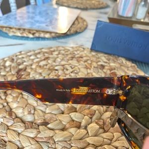 louis vuitton La Femme D’À Côté Sunglasses